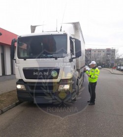 Amenzi în valoare de 138.000 de lei în două luni pentru autovehiculele de mare tonaj care au intrat în Arad fără autorizație

