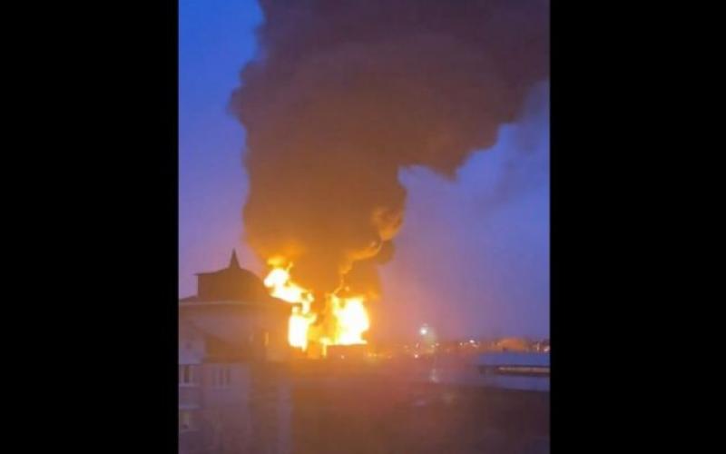 Rusia atacată de Ucraina sau manipulare grosolană! Incendiu la un depozit de petrol din oraşul rusesc Belgorod. Ucraina, acuzată că ar fi atacat cu două elicoptere 
