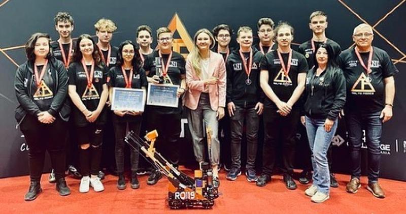 Performanță uriașă. Arădenii de la Delta Force s-au calificat la Campionatul Mondial de Robotică din Statele Unite