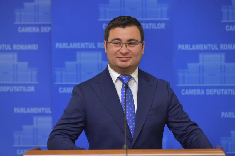 Glad Varga: „Municipiul Arad va avea finanțare de la Administraţia Fondului pentru Mediu pentru construirea de stații de reîncărcare destinate vehiculelor electrice”