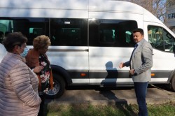 Microbuze școlare pentru două școli speciale din Arad