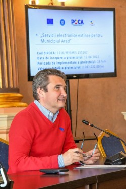 Reducerea birocrației pentru cetățeni. Servicii electronice extinse pentru municipiul Arad

