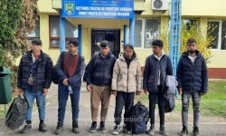 Niciun risc nu e prea mare pentru a ajunge în Occident. Șase imigranți descoperiți între butelii de gaz la Vărșand de către polițiștii de frontieră arădeni