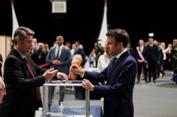 Emmanuel Macron a fost reales preşedintele Franţei, cu 58,2 la sută din totalul voturilor

