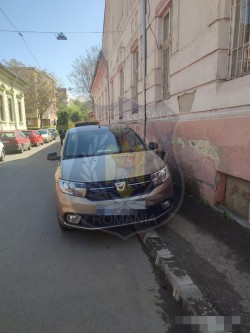 Atenție arădeni unde parcați. Amenzi de peste jumătate de milion de lei acordate de polițiștii locali de la începutul anului pentru parcarea în locuri interzise