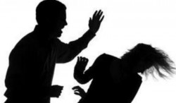 Weekend negru de violență domestică. Pe fondul lipsurilor și a consumului de alcool, mame, soții sau concubine agresate


