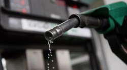 Doar șoferii maghiari vor mai putea cumpăra combustibili la preţuri reduse, în Ungaria