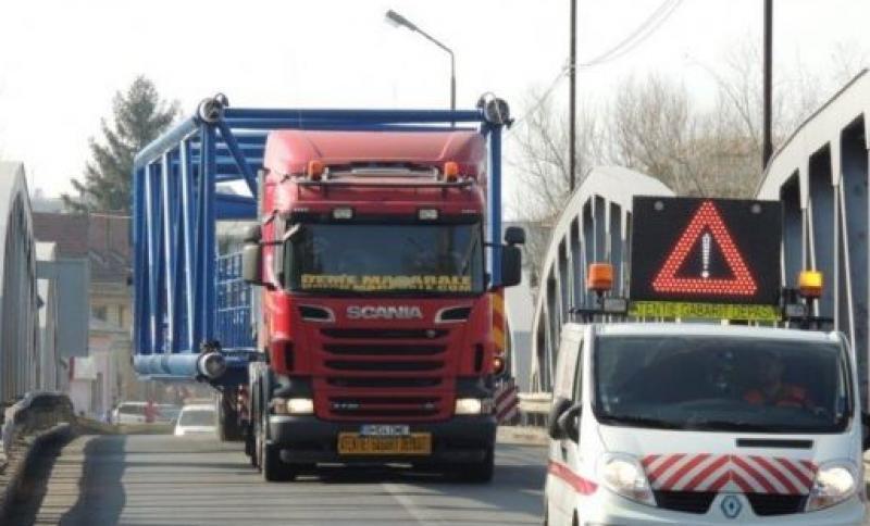 Restricții de trafic pe A1 în județul Arad pentru desfășurarea unui transport agabaritic
