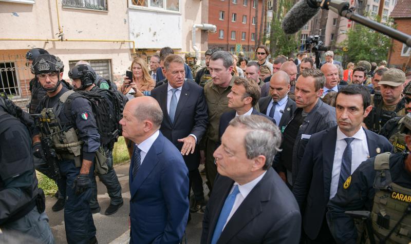 Președintele Klaus Iohannis, alături de președintele francez Emmanuel Macron, cancelarul german Olaf Scholz și prim-ministrul italian Mario Draghi se află în vizită la Kiev