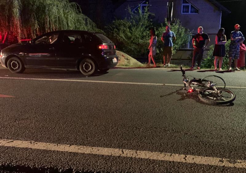 Biciclist rănit grav pe DN. 79 în localitatea Zimandul Nou