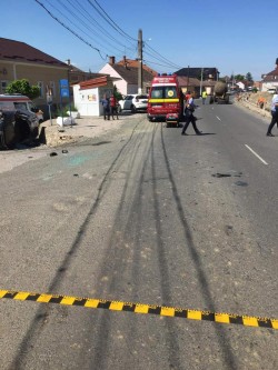 Tractorist din Șiria, fără permis de conducere, a rănit 3 persoane