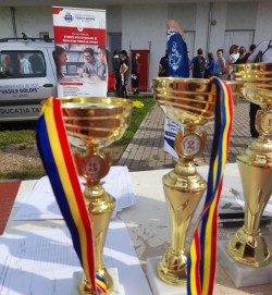 Peste 1000 de studenţi ai Universităţii de Vest „Vasile Goldiş” din Arad au onorat Cupa UVVG la cros

