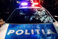 Polițiștii din Sebiș nevoiți să folosească arma din dotare pentru a aplana un conflict violent în familie luni dimineața