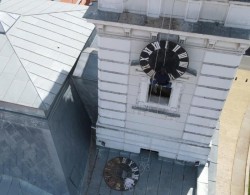 Cucul va cânta peste 8 luni din turnul Primăriei Arad. Bătrânul ceas din turnul Primăriei va fi recondiționat

