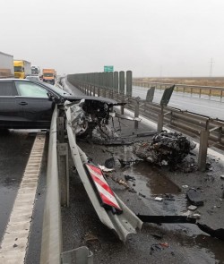 Două accidente luni dimineața pe autostrada A1 pe sensul de mers spre Timișoara 