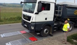 Din 248 de vehicule de tonaj verificate pe drumurile județene, 80 aveau depășire a masei maxime admise