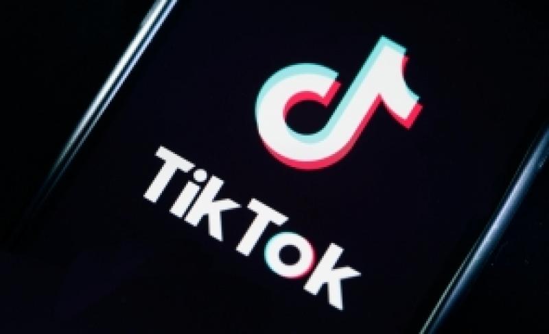 O nouă tragedie pe TikTok. Un copil de 14 ani a murit, după ce a acceptat o provocare