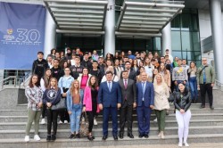 Studenții mediciniști de la U.V.V.G. Arad în vizită la Consiliul Județean

