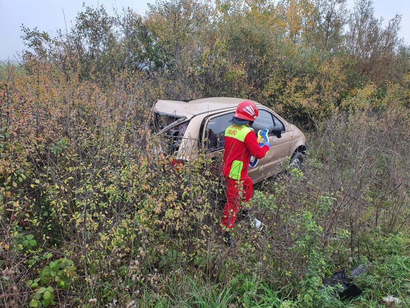 Două doamne au rămas încarcerate în urma unui accident rutier produs între Sintea Mare și Țipari
