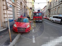 Îndrăgostiți, grăbiți sau aiuriți, mulți șoferi arădeni parchează anapoda. Iar când se reîntorc, ia mașina de unde nu-i

