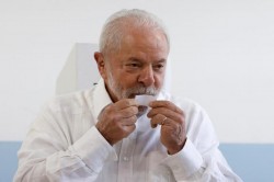 Fostul preşedinte de stânga Lula a ieşit învingător la alegerile din Brazilia

