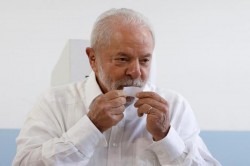 Fostul preşedinte de stânga Lula a ieşit învingător la alegerile din Brazilia

