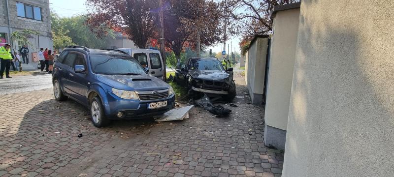 Accident rutier cu victime produs între 3 autoturisme pe strada Căpitan Ignat din Arad