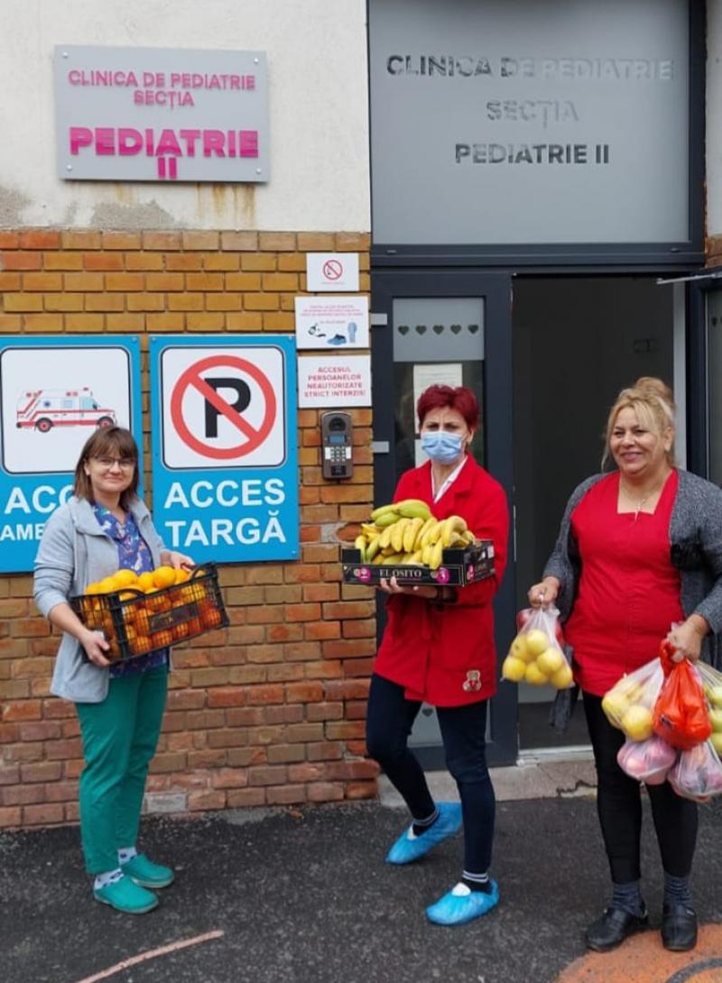 Donație de 5 tone de fructe și legume a elevilor Școlii Gimnaziale „Aurel Vlaicu” din Arad pentru copiii internați în secțiile Pediatrie I și II și în Compartimentul Boli Infecțioase Copii

