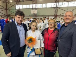 Campioana balcanică la judo Paven Amelia de la Unirea Sântana a primit distincția BENE MERENTI 