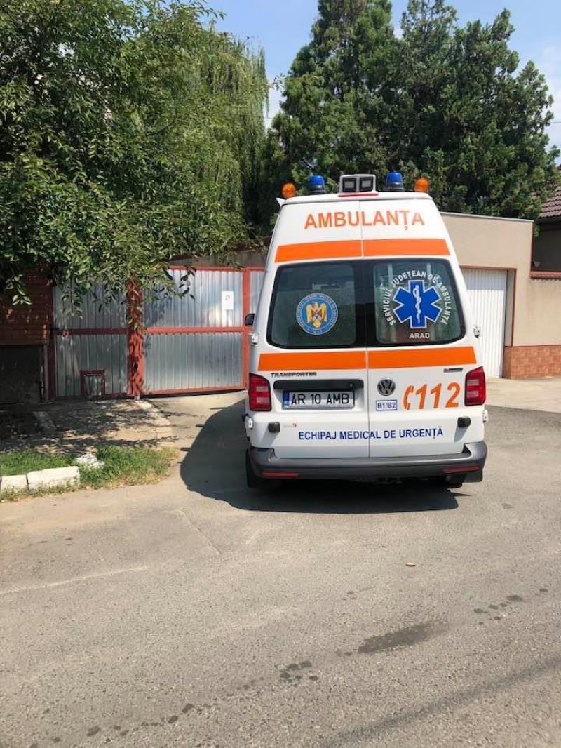 Fetiță de 7 ani accidentată grav pe trecere de pietoni în Odvoș