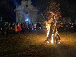 Sârbii ortodocşi din Arad se pregătesc să sărbătoarească Crăciunul. În 6 ianuarie este ajunul Naşterii Domnului, iar în 7 ianuarie este prima zi de Crăciun