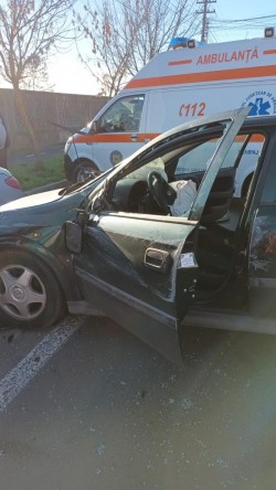Accident cu 7 victime pe Calea Bodrogului din Arad. 3 autoturisme implicate
