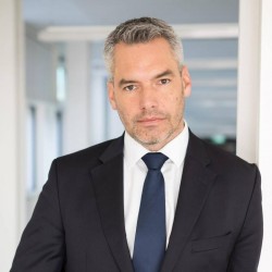 Partidul lui Karl Nehammer, ÖVP, cade sub 40% la alegerile regionale din Austria Inferioară, urmând să piardă majoritatea parlamentară