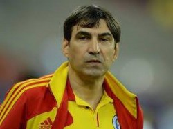 Victor Pițurcă, fostul selecționer al naționalei de fotbal, a fost reținut de DNA, în dosarul măștilor neconforme livrate în spitalele Ministerului Apărării