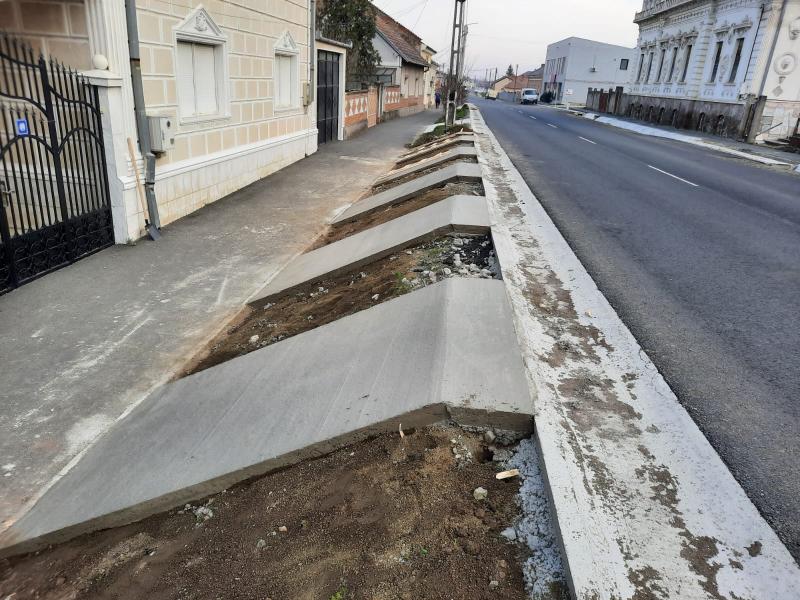 Lucrările la drumul județean Arad-Horia-Șiria au ajuns la faza de cămășuiri