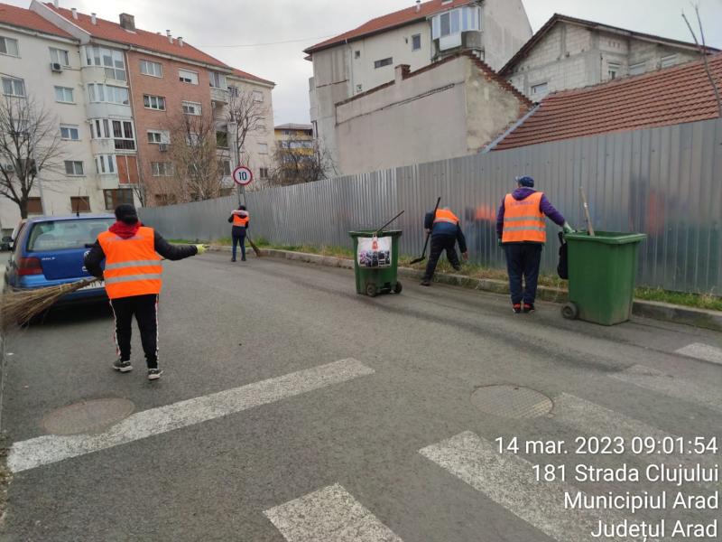Curățenia generală de primăvară continuă în ritm susținut în Arad