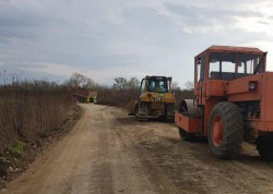 24 de milioane de lei merg la drumurile județului Arad pentru continuarea lucrărilor finanțate prin Programul „Anghel Saligny”

