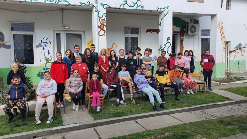 Proiect educațional de voluntariat la Centrul Comunitar pentru copii BNA Humanitas Zăbrani