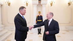 Aflat în vizită la București, cancelarul Germaniei Olaf Scholz le dă din nou speranțe românilor pentru intrarea în Schengen încă din acest an