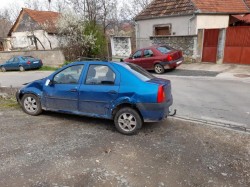 Accident cu victimă la Lipova după ce un Logan s-a răsturnat

