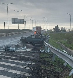 Accident pe autostrada A1 între Arad și Timișoara. Traficul este restricționat

