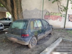 Poliția locală continuă confruntarea cu mașinile abandonate pe domeniul public din Arad