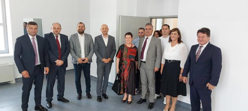 Ministrul Dezvoltării, Adrian Veștea, și președintele Consiliului Județean Arad, Iustin Cionca, au vizitat șantierul noului Spital de Oncologie