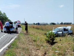 Autoturism ieșit de pe carosabil la Brazii