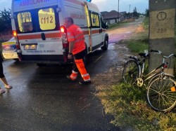 Biciclist rănit în urma unui accident de mașină în localitatea Zărand