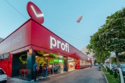 Profi a plafonat anticipat adaosurile comerciale la alimente