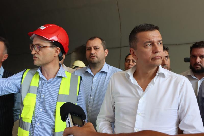 Ministrul Transporturilor, Sorin Grindeanu, a vizitat lucrările tunelului CFR Bata 