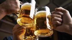 Cod portocaliu de caniculă, dar cod verde la băut de bere! 4 august 2023 – Ziua Internațională a Berii

