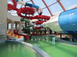 Au investit și le-a ieșit. Aquaparkul Nymphaea din Oradea a cumulat venituri totale de 28 milioane euro şi un profit de 9,5 milioane euro în cei şapte ani de funcţionare

