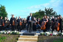 Concert al Filaromonicii din Botoșani în onoarea lui George Enescu la Casa Memorială din Liveni